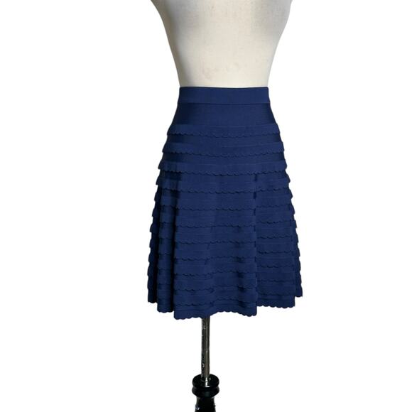 Lilly Pulitzer Navy Scalloped Tiered Ruffle A-Line Flare Knit Skirt Size Small - Picture 14 of 14
